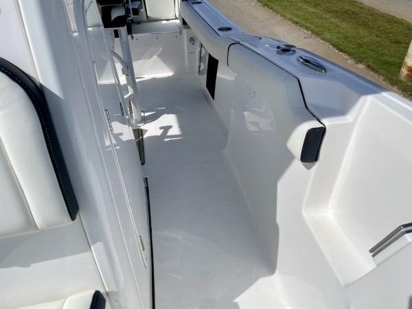 a01QO00000gNrgAYAS_25 (Custom).jpg