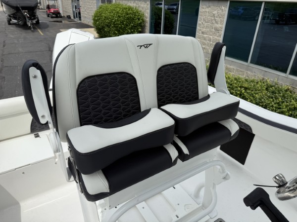 a01QO00000gNvDVYA0_25 (Custom).jpg