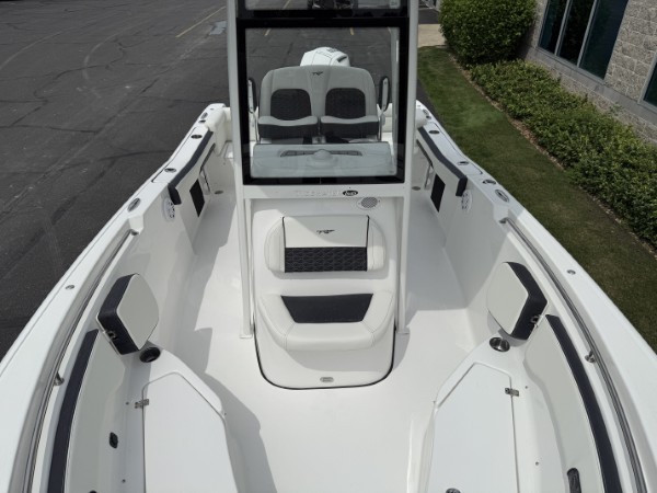 a01QO00000gNvDVYA0_23 (Custom).jpg