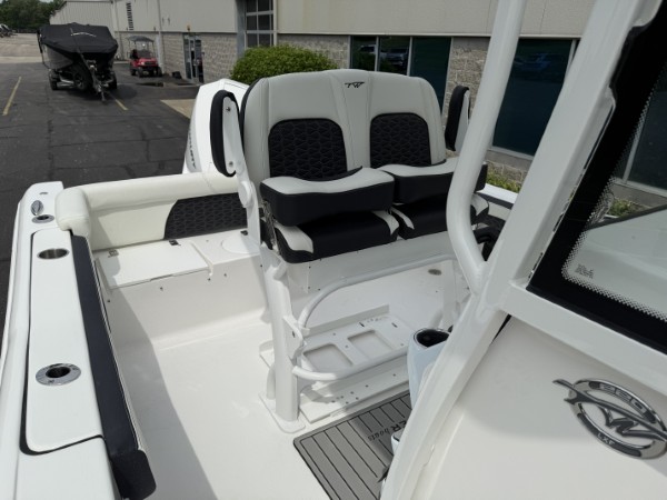 a01QO00000gNvDVYA0_24 (Custom).jpg