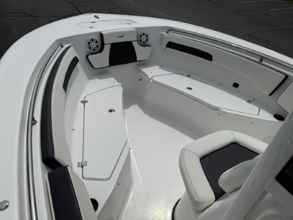 a01QO00000gNvDVYA0_22 (Custom).jpg