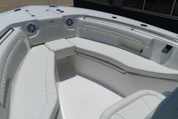 a01QO00000gUtTXYA0_25 (Custom).jpg