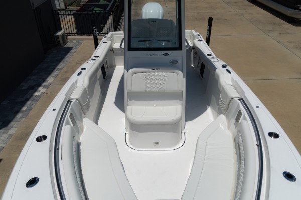 a01QO00000gUtTXYA0_26 (Custom).jpg