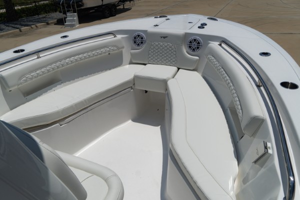 a01QO00000gUtTXYA0_24 (Custom).jpg