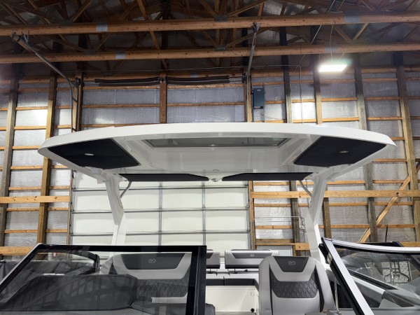 a01QO00000z6uyxYAA_34 (Custom).jpg