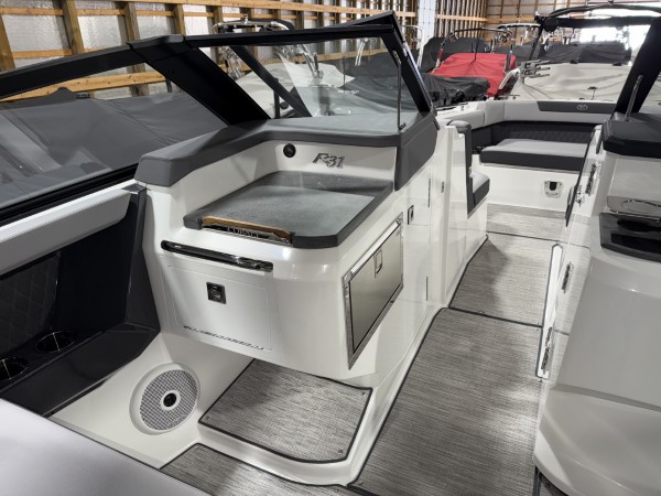 a01QO00000z6uyxYAA_24 (Custom).jpg